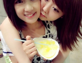 AKB峯岸みなみ 「8月9日はハグの日」 長崎原爆の日に不謹慎と批判殺到し炎上wwww