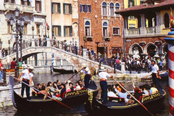 ディズニーシーでロマンチックに メディテレーニアンハーバー アトラクション