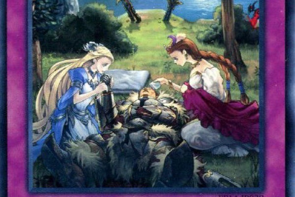 1枚のカードから始まる宇宙 - 聖剣を抱く王妃ギネヴィア