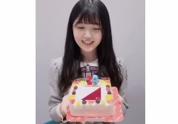 【乃木坂46】久保史緒里、LINEライブ”誕生日のお祝いケーキ”がコレ。。。