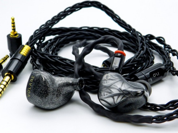 「IOAUDIO VOLARE」 質の高いシェルに 4EST+4BA+1DDのハイグレード構成。穏やかながら透明感と原音忠実性の高いサウンドの高音質イヤホン【レビュー】