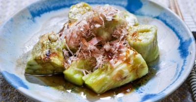 やっぱり生姜醤油が美味しい「長茄子で焼き茄子」&「土、日で食べたランチはいつもの・・・」