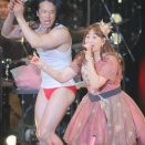 庄司智春夫妻の距離感が気になる！？芸能人のジェラシー告白