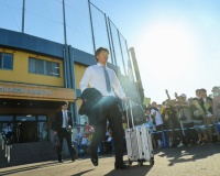 【画像】大勢のファンに見送られる森下翔太がカッコイイ件ｗｗｗｗｗ