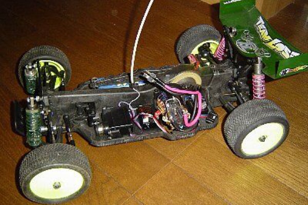 HARD LUCK BUGGY BLOG - 1999_Losi ロッシ XX-4 WE, 2003_XXX-4 G+