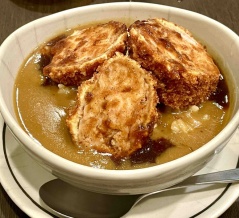 創業大正10年の老舗「とんかつ　王ろじ」で名物とん丼
