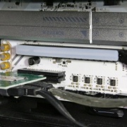 �����ǥ����ե��� PCI-Express�� �����åȥ��С�