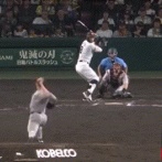 巨人、今度は佐藤輝明の手にデッドボール