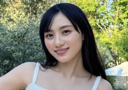 【朗報】川﨑桜、色白ノースリーブで腋を公開