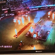 ���չ���B'z�Υ��å������ܺǽ��������夲��