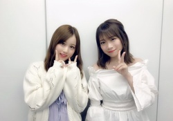 【衝撃】肩出しｗ 秋元真夏、セクシーオフショルがたまらんｗｗｗ