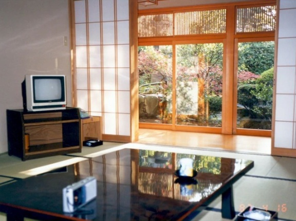 外国人「40年前に出張で日本へ行った祖父の写真が出てきたので見てくれ！」