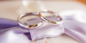 【雑談】うちのは二人合わせて20万円以上したんだけど、みんな結婚指輪ってどんなのしてる？