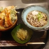 『銀座 土風炉(とふろ)蕎麦と小丼セット/店内巨大、夜の部の使い勝手が良い』の画像