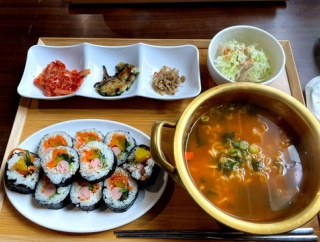 姫路　ラーメン＆キンパセット♪《イニョン食堂》