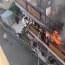 【悲報】女性(26)がゆで卵調理中に火事を起こし、パニックで助けに来た消防士を2Fから突き落とす