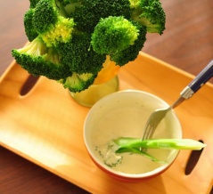 ブロッコリーの茎はどう切ってる？って話と昨日はお魚メニューで晩ごはん、娘にも甘々なオット氏をご覧ください