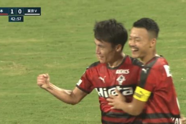 J2 ロアッソ熊本 まさに激闘 暫定5位に浮上 Mf上村 周平のゴールを守り切り 東京ｖにウノゼロ勝利 ホーム4連勝 ｊ２サッカー通信