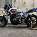 貧乏人のヒガミ？！　(笑)