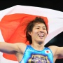 吉田沙保里さんの「説得力が宇宙一無いツイート」が4.5万いいね！「ほら見てこんなに軽いんです車いす（ひょい）」