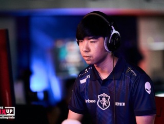 アメリカのNephew選手とTeam Liquidの契約が終了