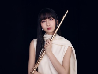 Cocomi　インスタの画像「加工」の声に反論、「加工だ言って騒ぐ悲しい人間がいますが、遺伝子と、7ｃｍ厚底と」「妹は本物」