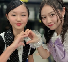 谷本安美 「鈴木もあちゃん💜💜 ハート作ってくれた！」