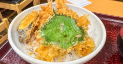 久しぶりのうどん屋さんと「コインランドリー」でカーテンを洗う