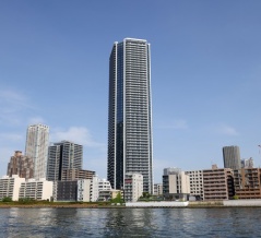 地上58階「グランドシティタワー月島」もんじゃストリートに面した商業施設もある分譲タワマン（2026.5.2）