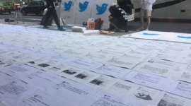 サヨクがツイッター社前で抗議デモ…歩道に「ヘイトスピーチ」敷き詰めて一般人大迷惑