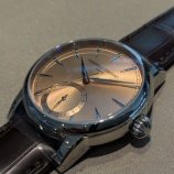 『【フレデリック・コンスタント】「ちょっといい時計」ってこういうこと：クラシック デイト マニュファクチュール』の画像