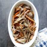 『レンジで★和風舞茸きんぴらごぼう【レシピ2404】#お弁当 #お弁当おかず #簡単レシピ #時短料理 #レンチン #電子レンジ料理 #レシピ #おかず #節約レシピ #舞茸 #きんぴらごぼう #きんぴら』の画像