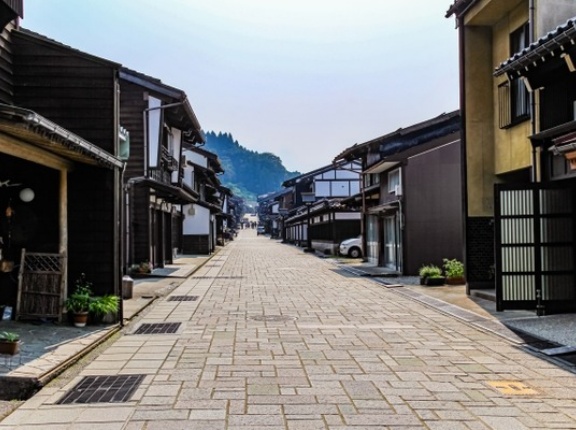 町家まるごとマルシェ！八尾町『毛利館』『西町公民館』『越中八尾いしがき亭』で『つなぐーやつお2026』開催。6月13日、14日。