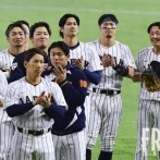 【悲報】村上宗隆の天覧試合での腕組み問題、緊急ミーティングに発展ｗｗｗｗ