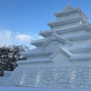雪まつりの大雪像「会津鶴ヶ城」の美しさ