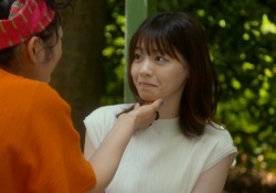 【神画像＆gif】ちょ、そこかわれｗ 西野七瀬、あごを好き放題されてしまうｗｗｗ