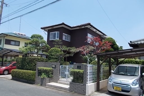 お庭の手入れや剪定なら小郡市 筑紫野市 久留米市の植木屋 浜田造園 カイヅカ