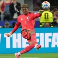 【サッカー】パリSGとユベントス、鈴木彩艶獲得に向けて交渉中　“ロマーノ砲”ジャーナリストがＸで投稿