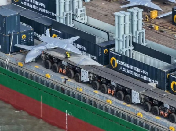 中国、民間商船にCCA(無人戦闘機)用電磁カタパルトを搭載…VLS60セル搭載商船も！