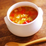 『レンジで★野菜たっぷりベーコントマトコンソメスープ【レシピ2382】#お弁当 #お弁当おかず #簡単レシピ #時短料理 #レンチン #電子レンジ料理 #レシピ #おかず #節約レシピ #ミニトマト』の画像