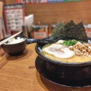 横浜家系ラーメン 小作 大和家@羽村市 <ラーメン醤油＋ライス食べ放題＋コマチャ>