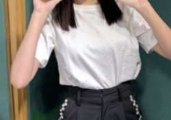 【画像】日向坂4期生、巨大な梨を鷲掴みしてしまうwwwwww