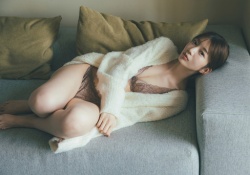 【画像】高本彩花のムチィ太もも、ちょっと性的すぎる(画像どーん)