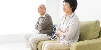 父が定年間近でウッキウキして趣味に投じるプランを練っているようだけど、母の真顔に気付いていないんだろうか？もしかして退職後も母に家事全部やらせるつもりじゃないよね？