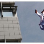 飛び降り自殺が一番楽に死ねるのか？