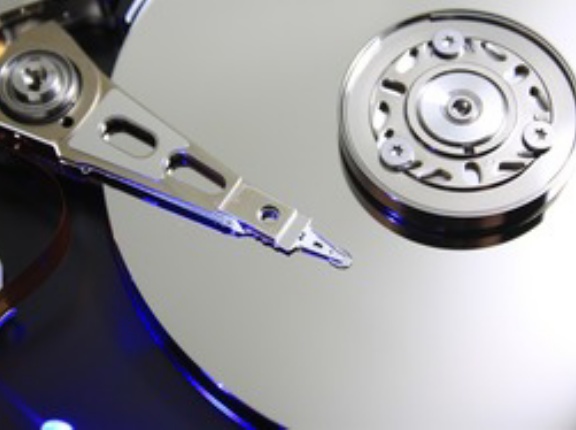 HDD、ついに用途が「バックアップ」しかなくなる