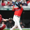 【悲報】スティーブン・クワン、WBC日本代表としての出場資格が認められず落ち込む
