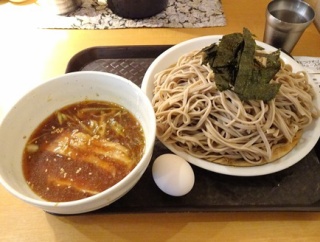 ■神田の「わびすけ」で、デカ盛り鶏玉つけそば！