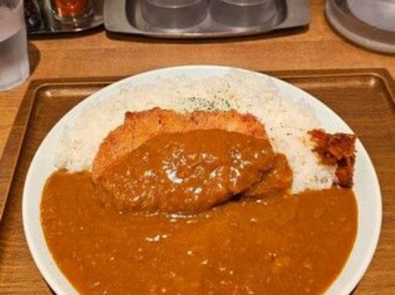海外「東京でサラリーマンしてるけどこれが平日に食べたランチだ」日本のランチメニューに対する海外の反応