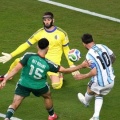 【ﾌｧﾝｻﾏﾘｨ】38歳メッシ、W杯初戦でゴール！　史上初6大会連続出場　ジダンの次男GK相手に最年長ハットトリック達成　